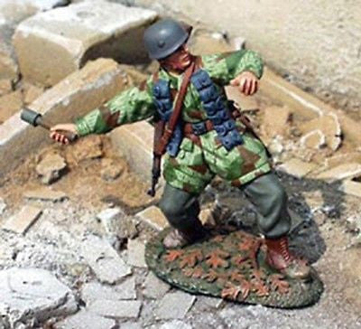 Kit# 9638 - German Paratrooper WWII