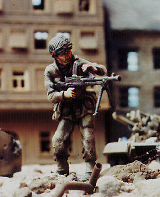 Kit# 9793 - British Paratroopers Bren