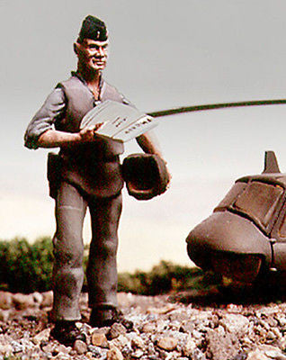 Kit# 9748 - US Army Helicopter Pilot