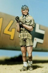 Kit# 9826 - German Fighter Pilot, WWII